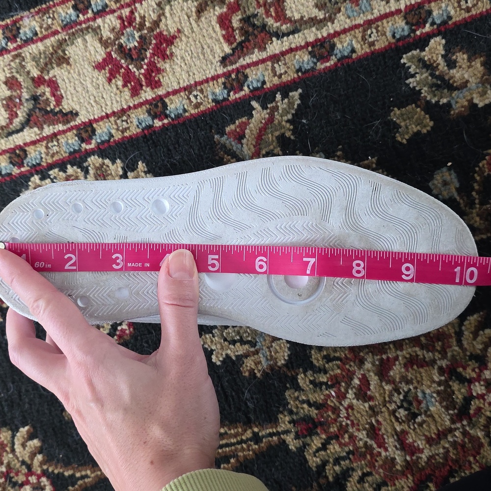 Puma White Cream Low-Top Sneakers - Picture 10 of 11